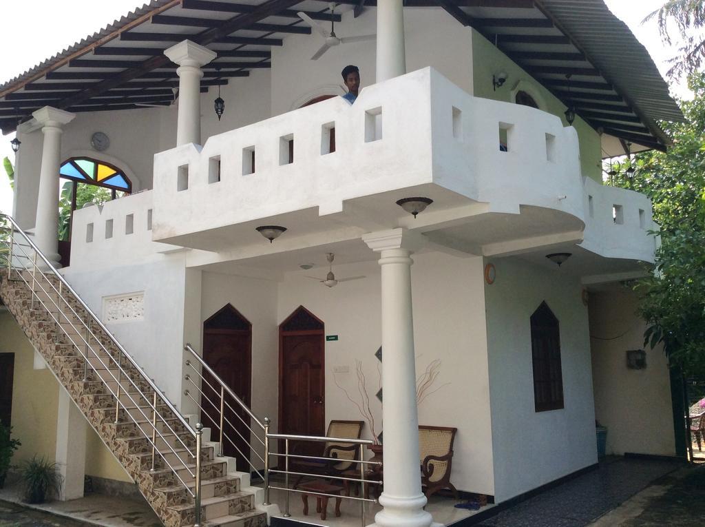 Tiny Royal Palace Unawatuna Buitenkant foto
